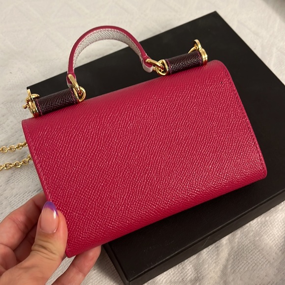 Dolce & Gabbana phone wallet- with box and cards - Picture 3 of 6